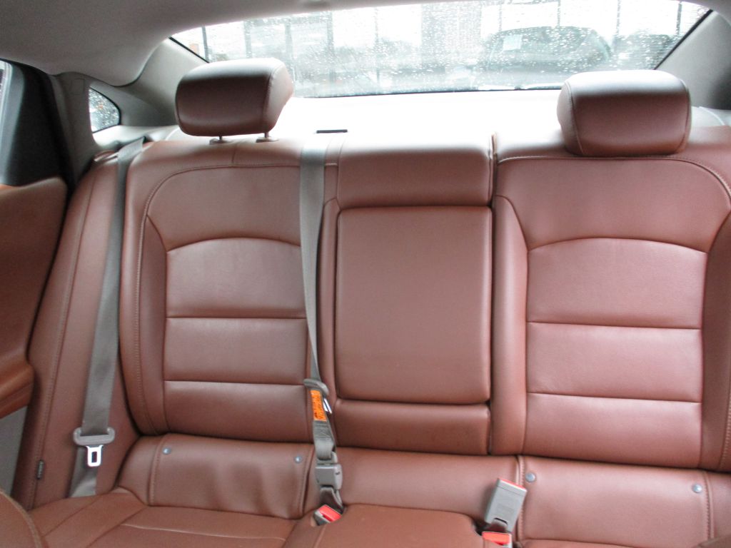 Photo 15 of this CHEVROLET MALIBU