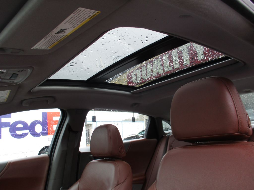 Photo 16 of this CHEVROLET MALIBU
