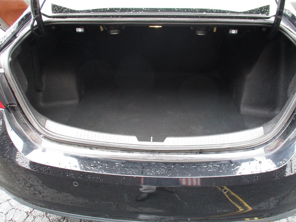 Photo 21 of this CHEVROLET MALIBU