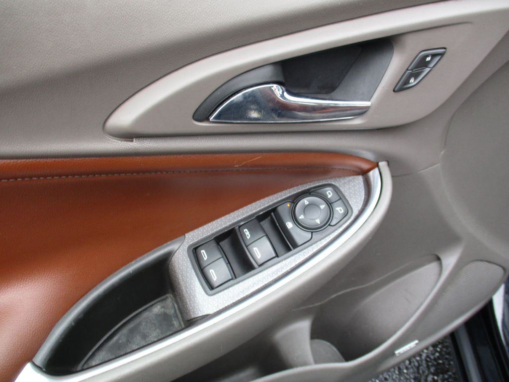 Photo 22 of this CHEVROLET MALIBU