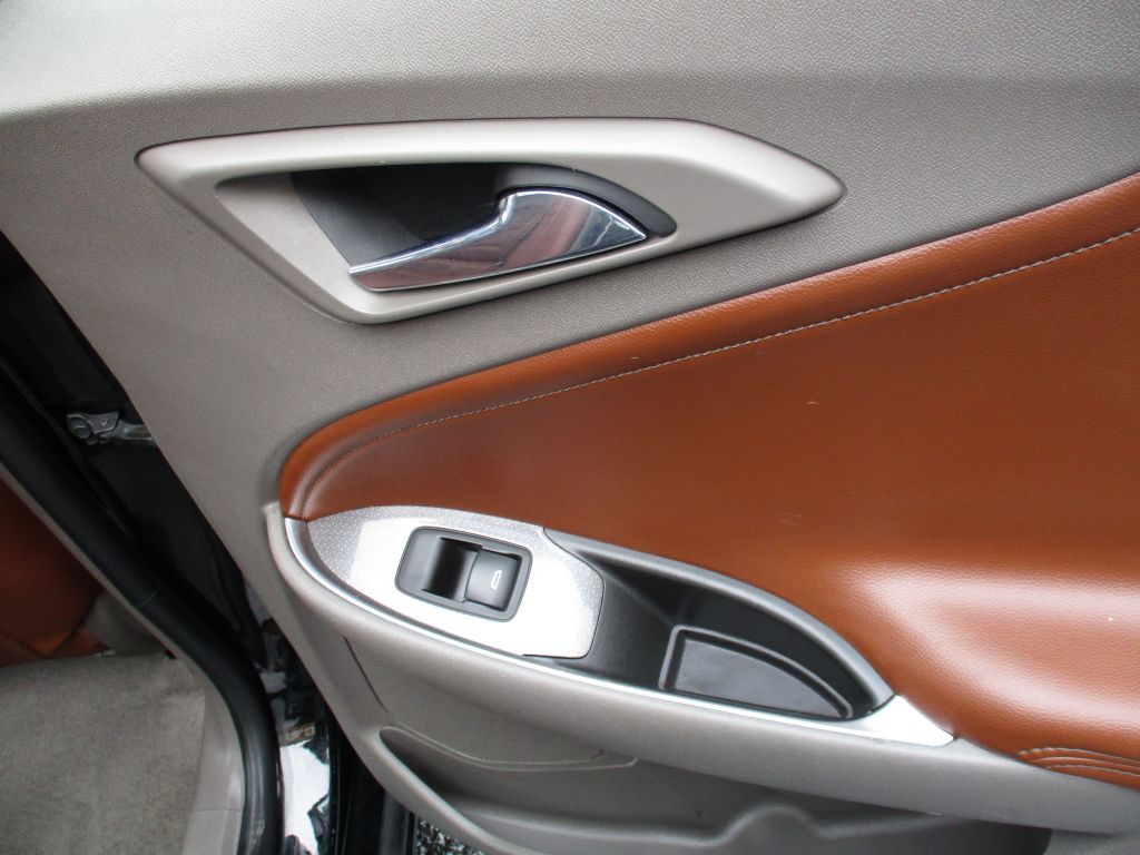 Photo 24 of this CHEVROLET MALIBU