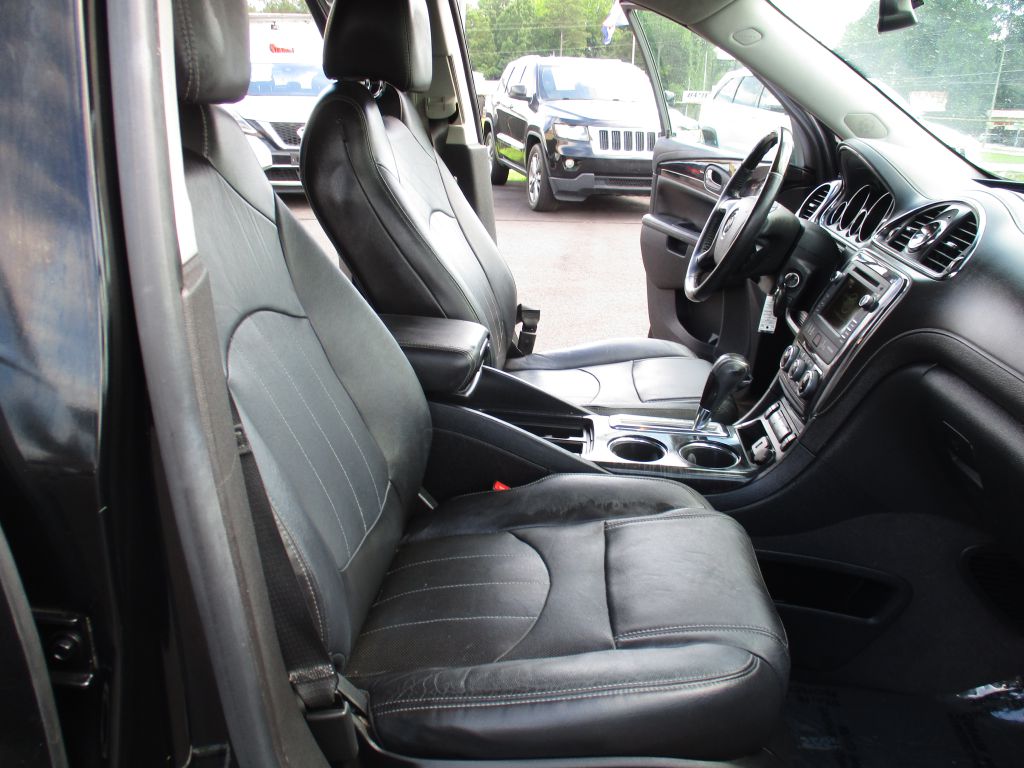 Photo 20 of this BUICK ENCLAVE