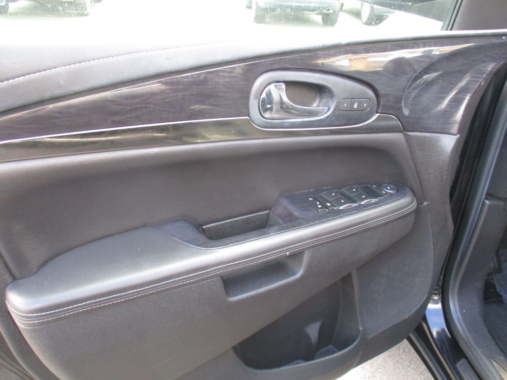 Photo 21 of this BUICK ENCLAVE