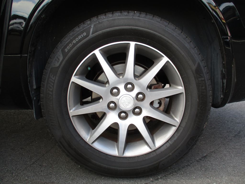 Photo 27 of this BUICK ENCLAVE