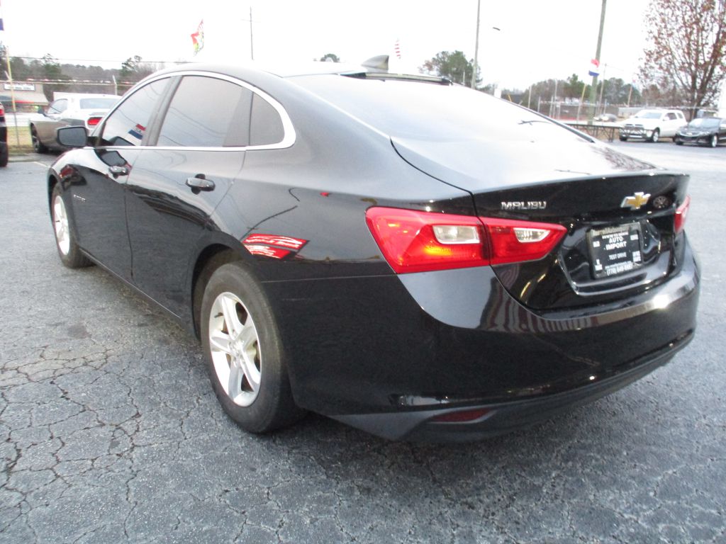 Photo 6 of this CHEVROLET MALIBU