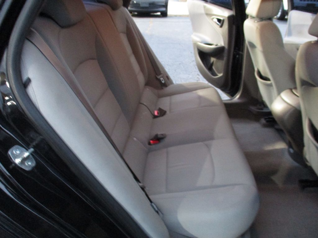 Photo 18 of this CHEVROLET MALIBU