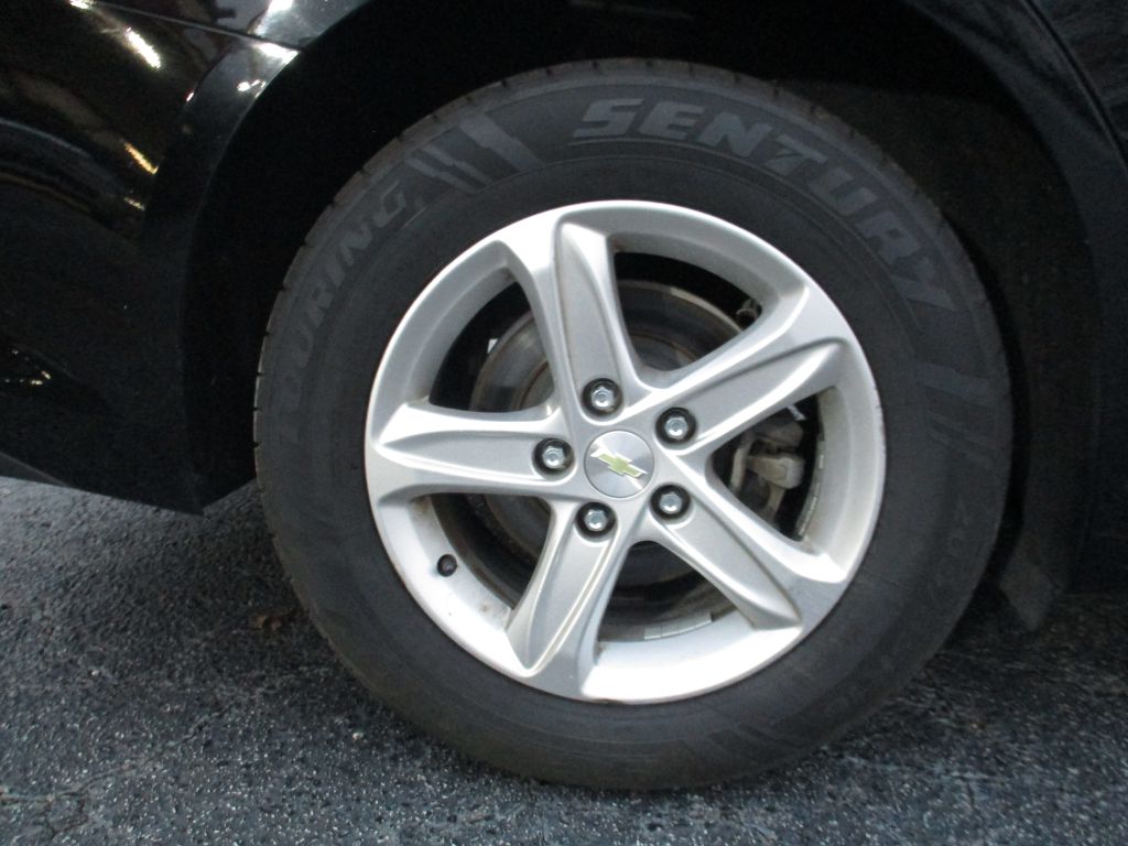 Photo 25 of this CHEVROLET MALIBU