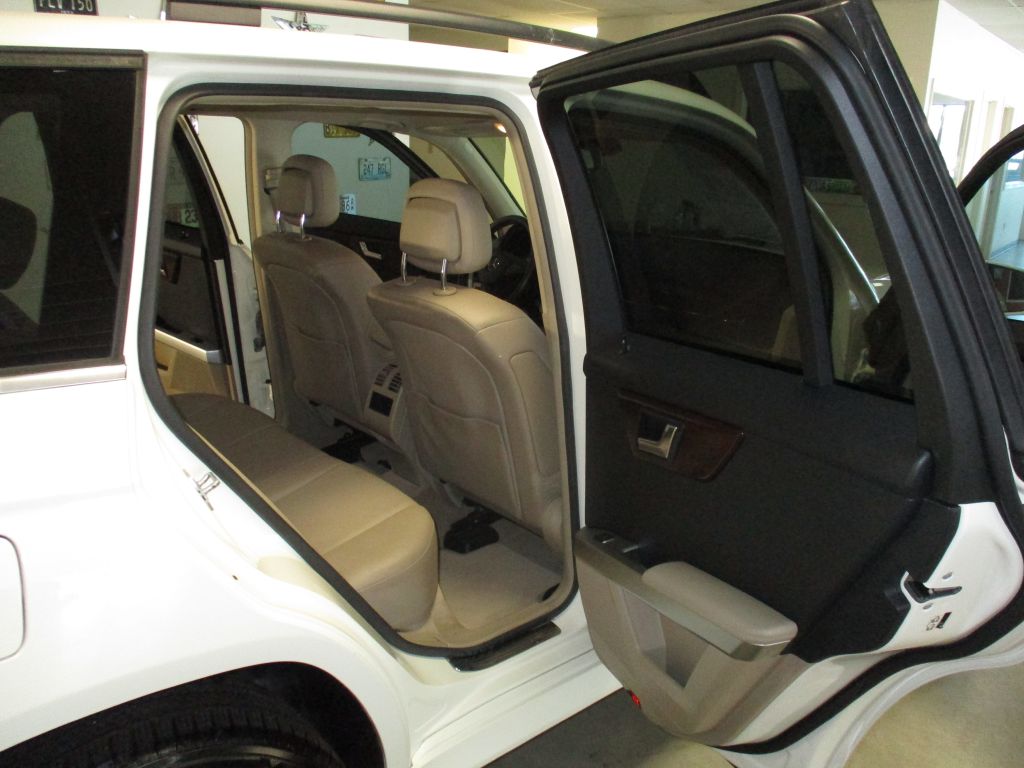 Photo 12 of this MERCEDES-BENZ GLK 350