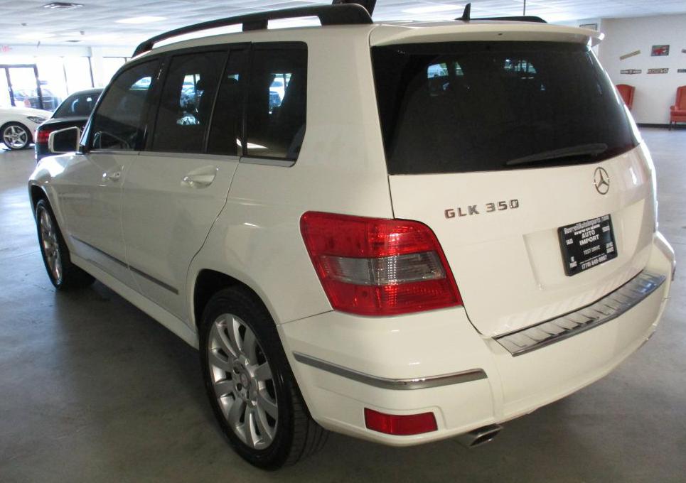 Photo 4 of this MERCEDES-BENZ GLK 350