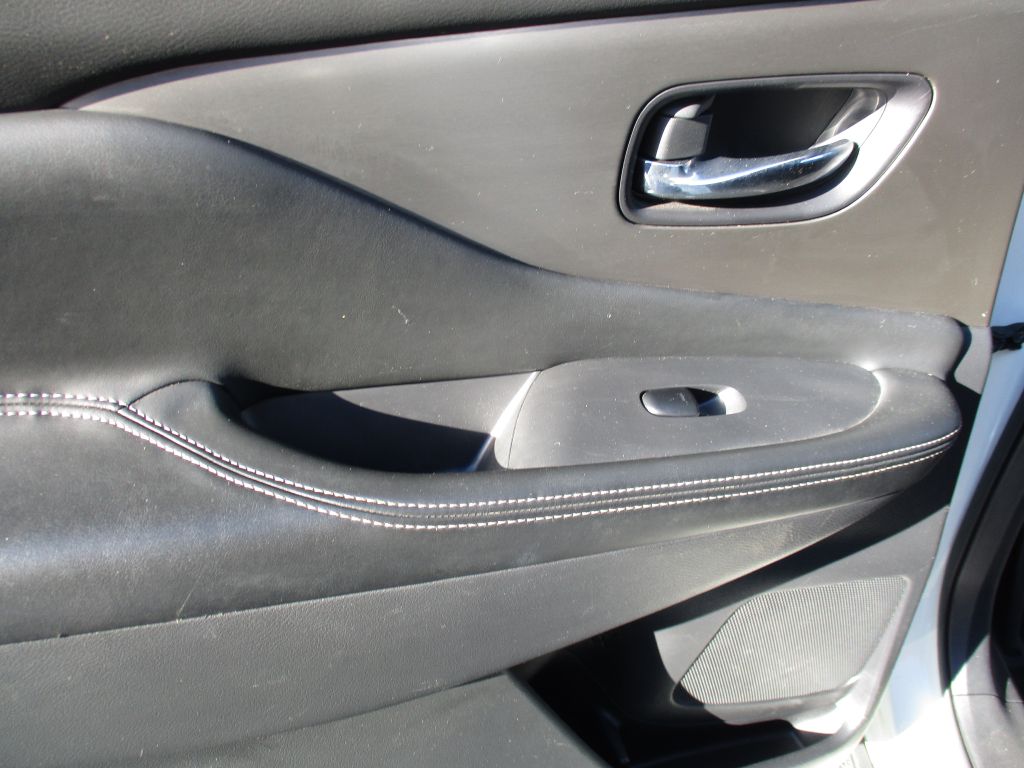 Photo 22 of this NISSAN MURANO