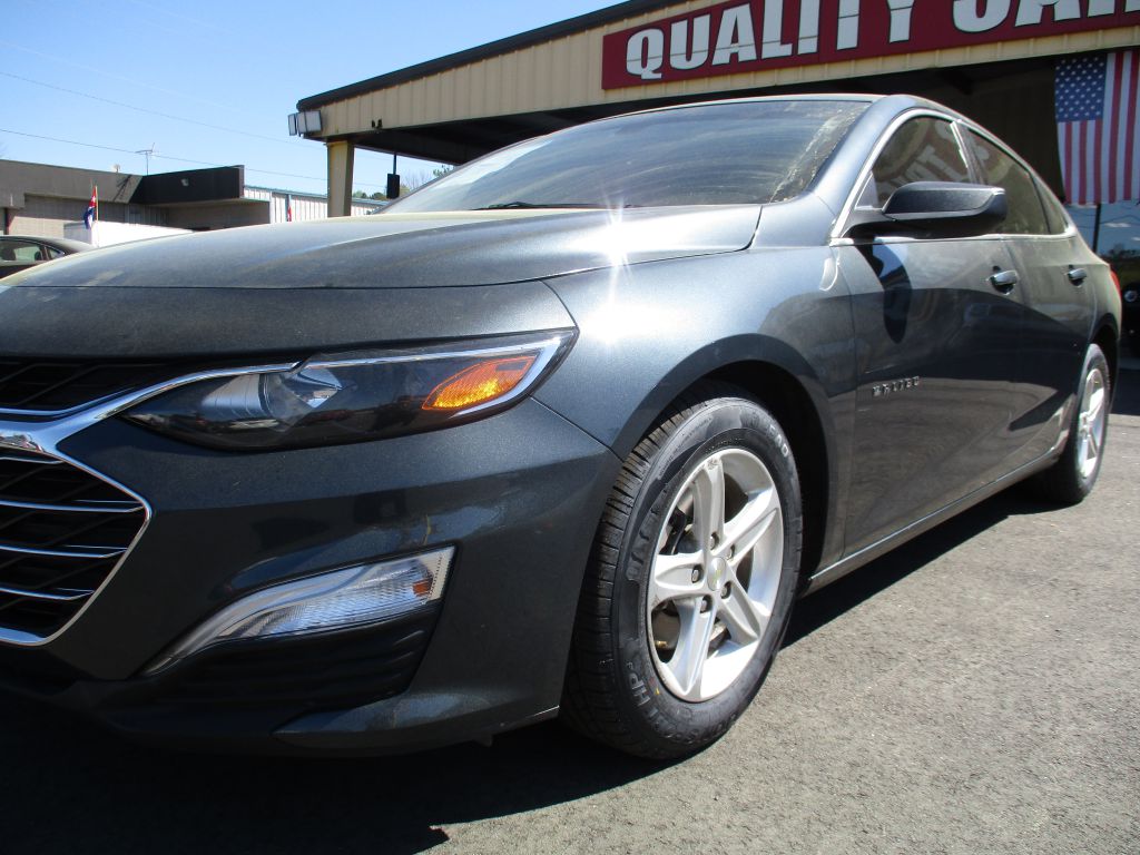 Photo 9 of this CHEVROLET MALIBU