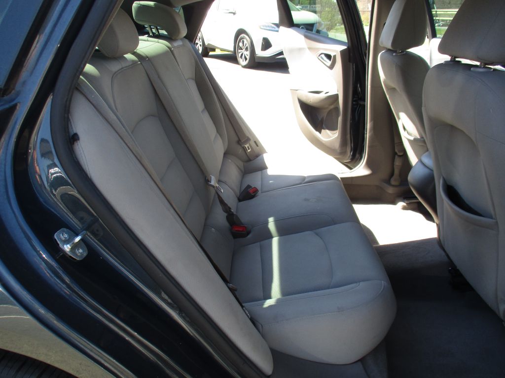Photo 17 of this CHEVROLET MALIBU