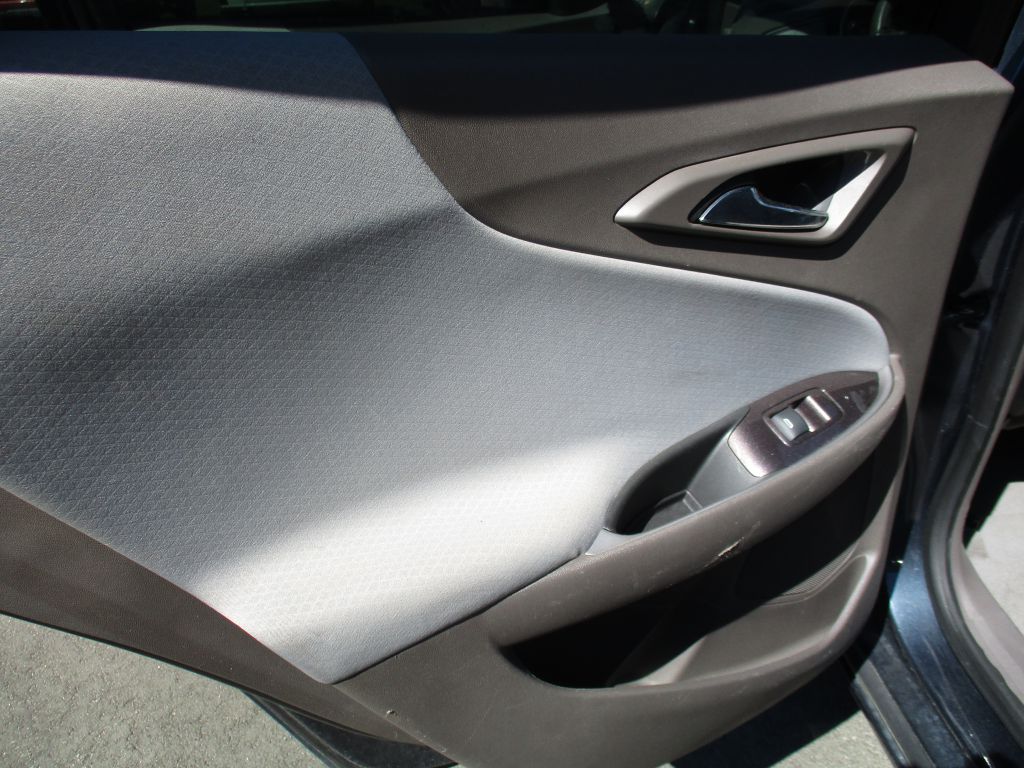 Photo 20 of this CHEVROLET MALIBU