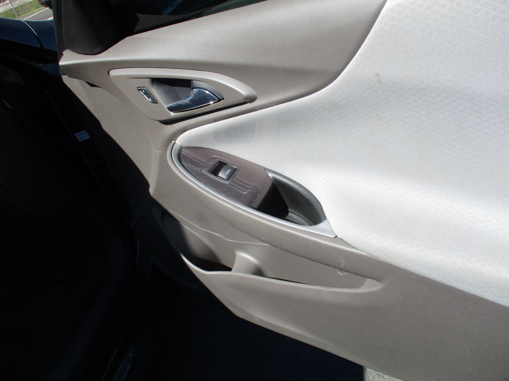 Photo 22 of this CHEVROLET MALIBU