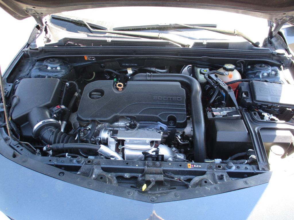 Photo 28 of this CHEVROLET MALIBU