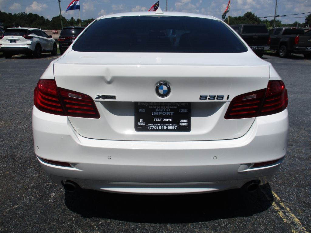 Photo 5 of this BMW 5 SERIES