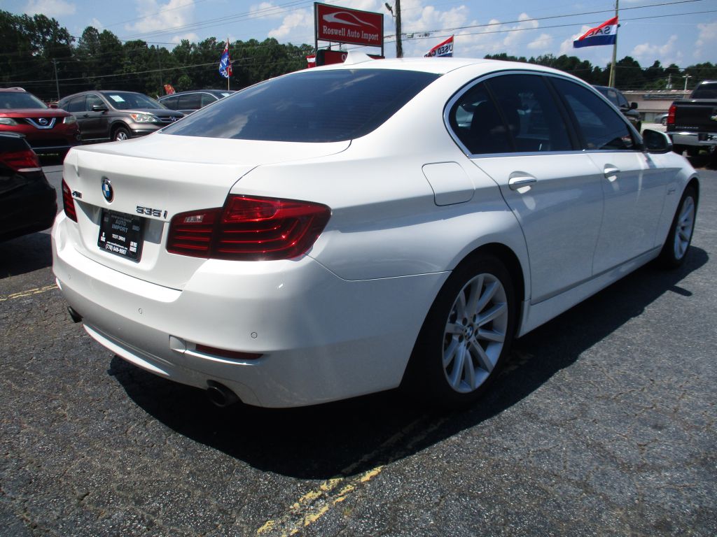 Photo 7 of this BMW 5 SERIES