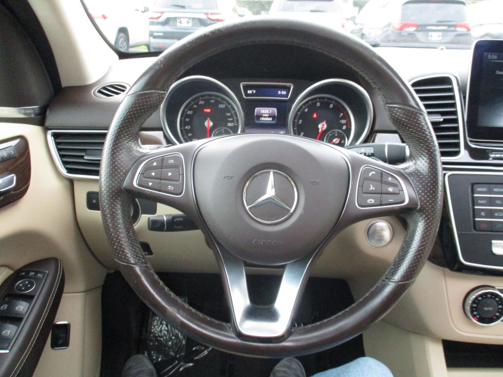 Photo 11 of this MERCEDES-BENZ GLE 350