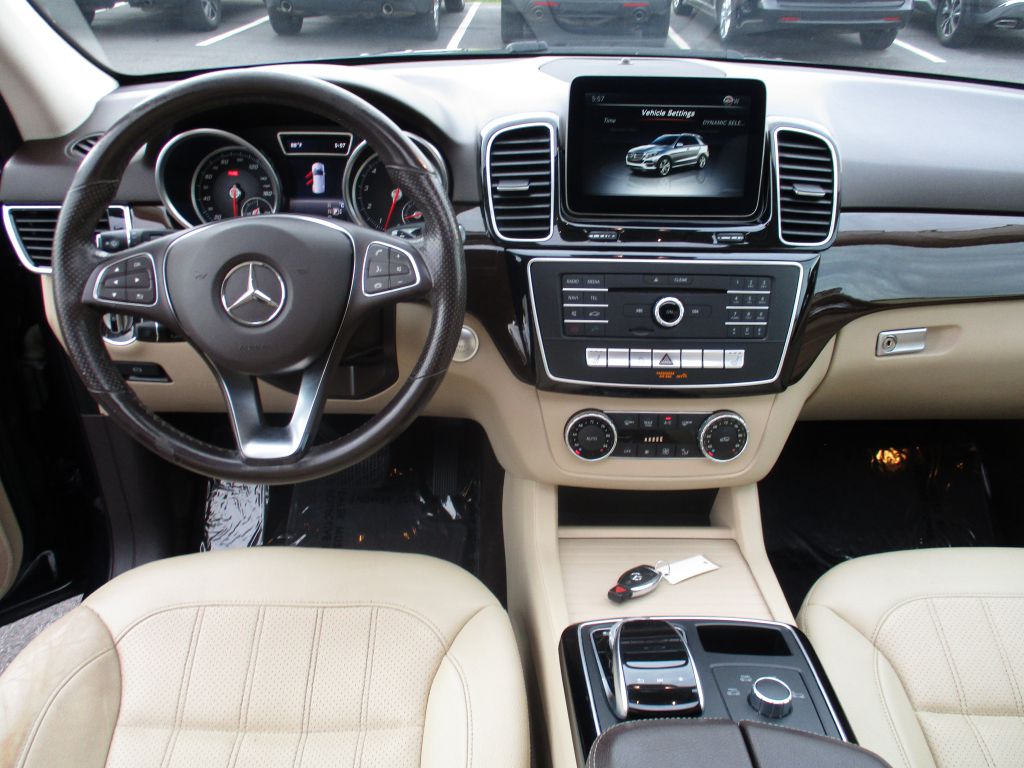 Photo 16 of this MERCEDES-BENZ GLE 350