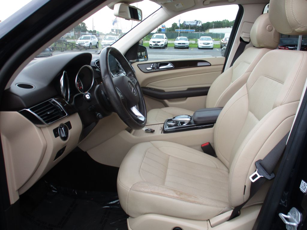 Photo 17 of this MERCEDES-BENZ GLE 350