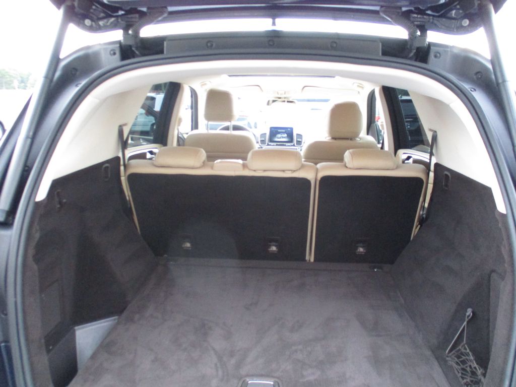Photo 29 of this MERCEDES-BENZ GLE 350