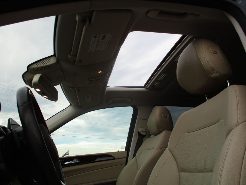 Photo 30 of this MERCEDES-BENZ GLE 350