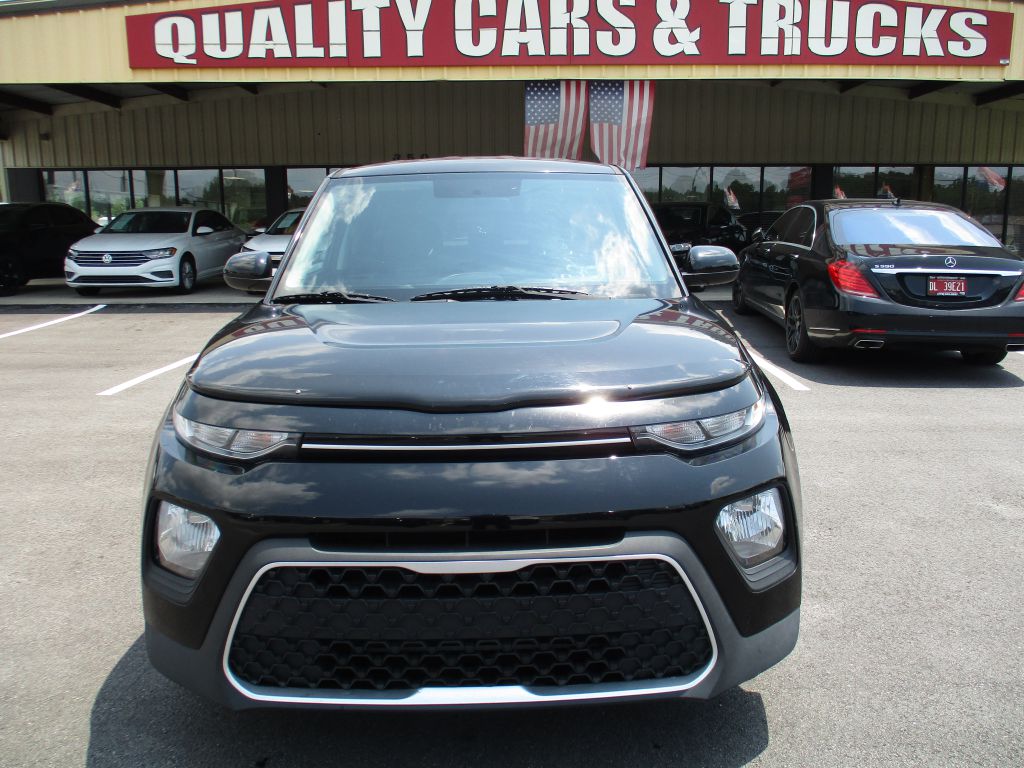 Photo 2 of this KIA SOUL LX
