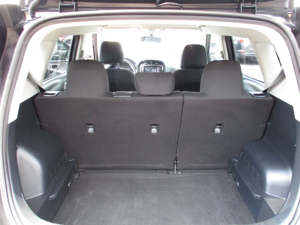 Photo 29 of this KIA SOUL LX