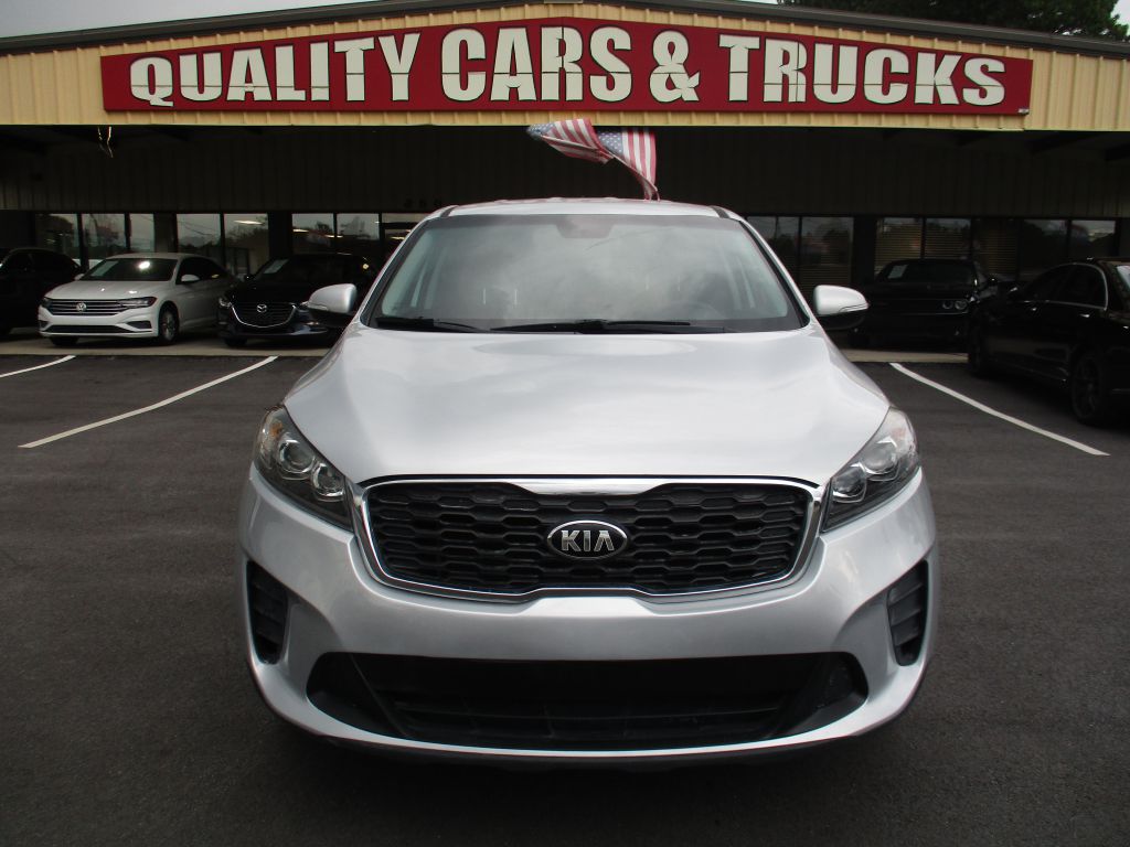 Photo 2 of this KIA SORENTO V-6