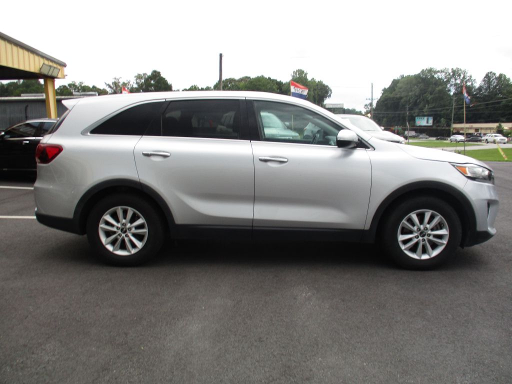 Photo 5 of this KIA SORENTO V-6