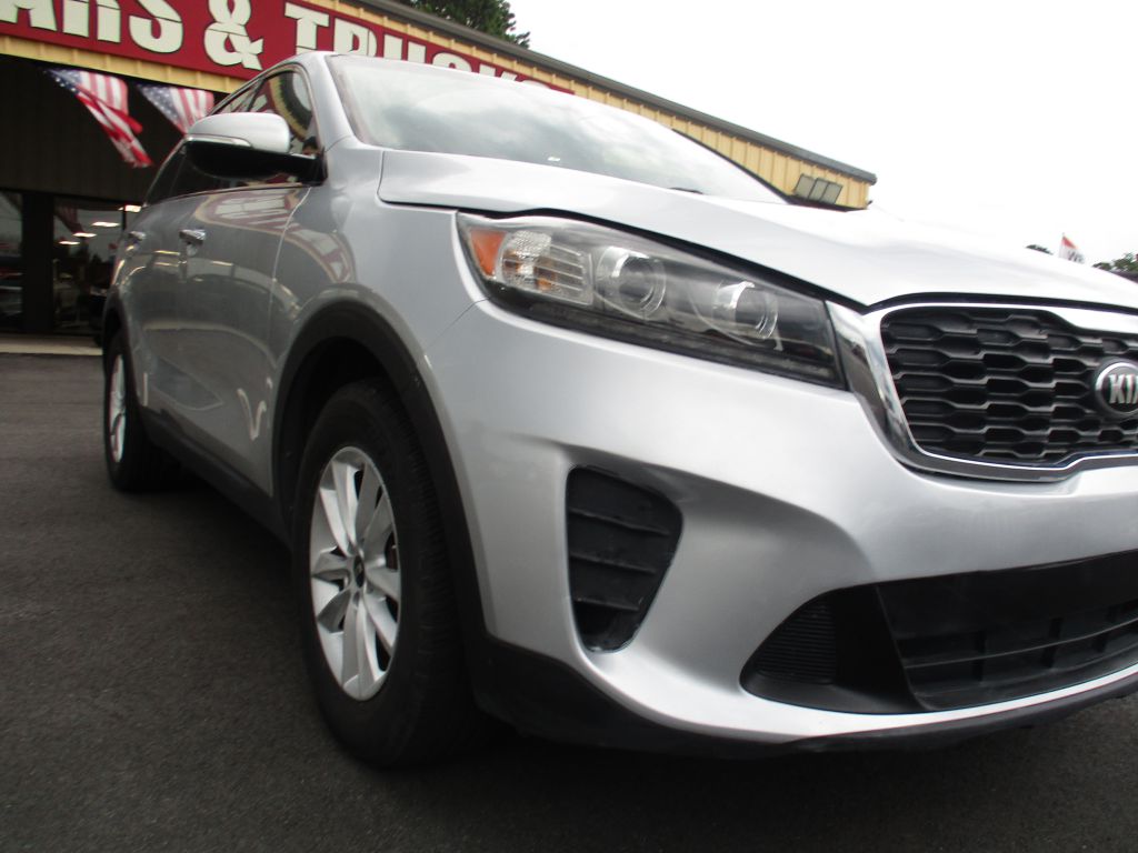 Photo 10 of this KIA SORENTO V-6