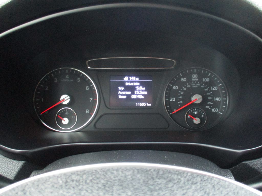 Photo 12 of this KIA SORENTO V-6