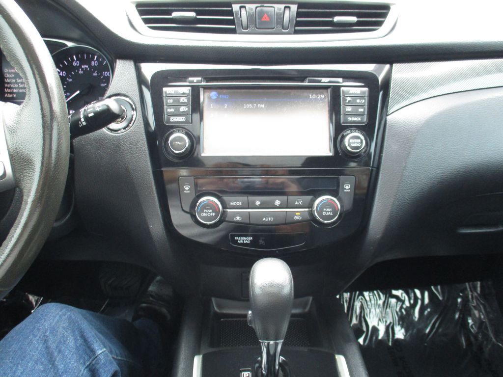 Photo 12 of this NISSAN ROGUE