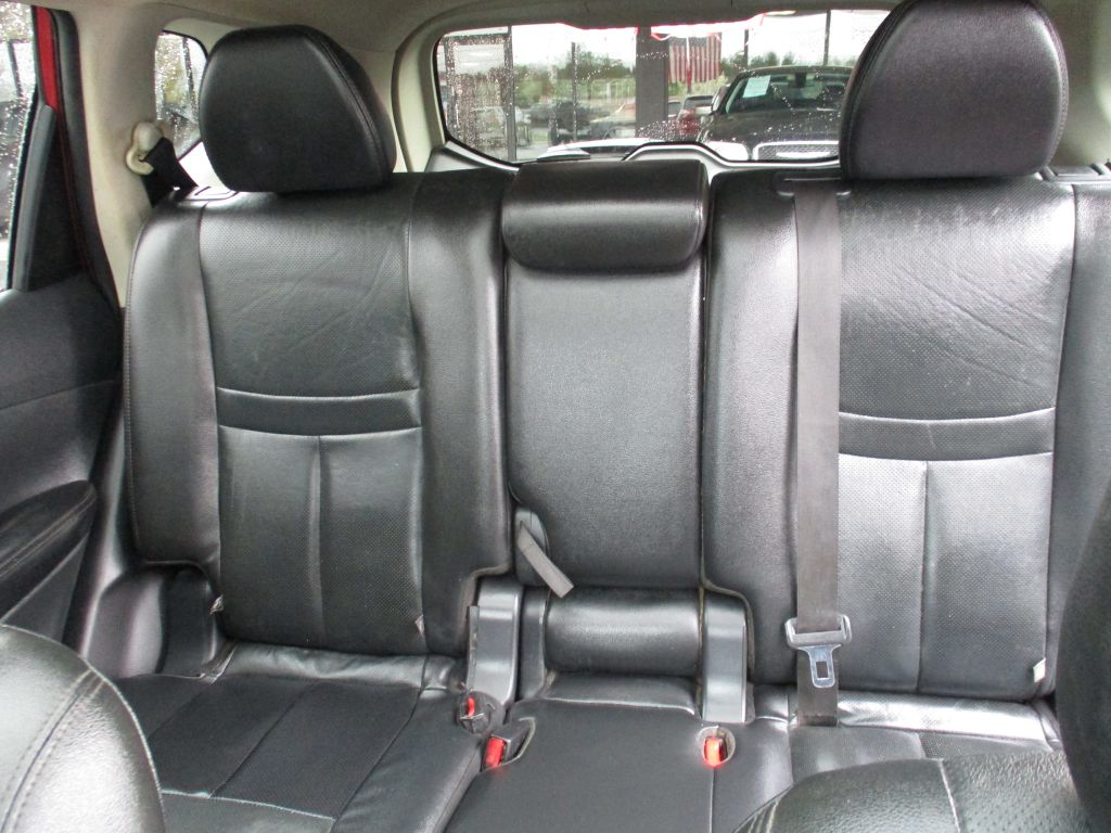 Photo 14 of this NISSAN ROGUE