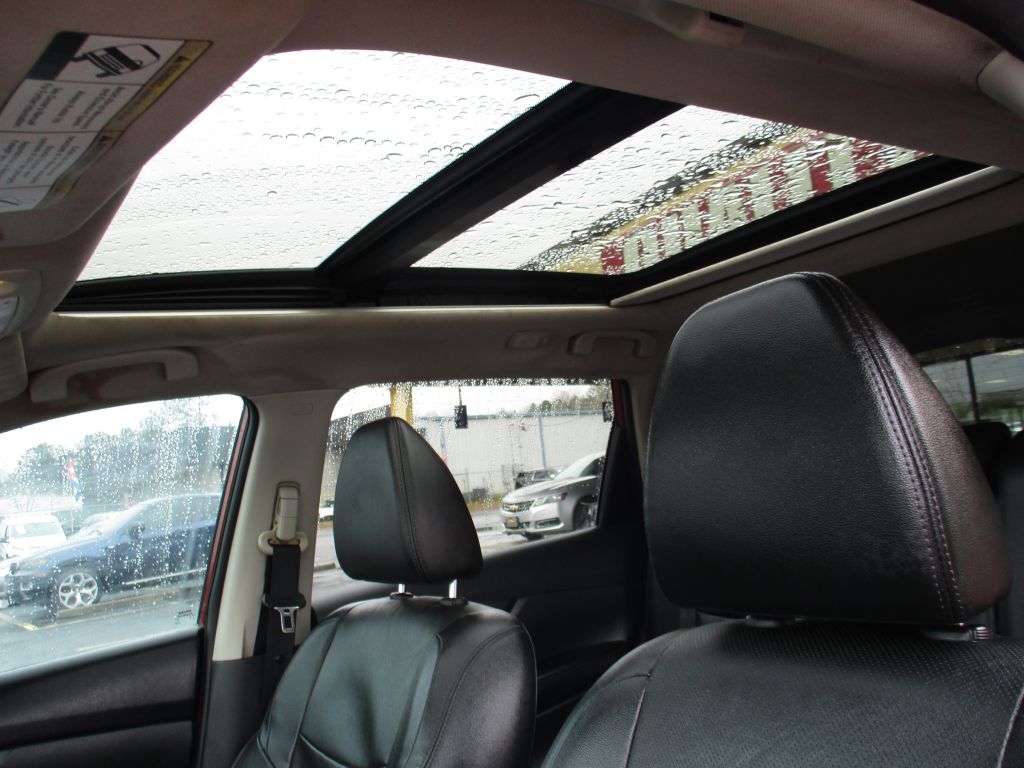Photo 15 of this NISSAN ROGUE