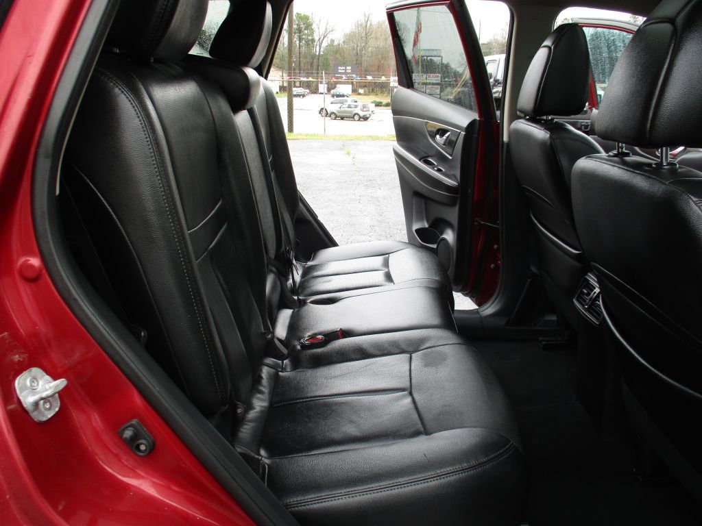 Photo 18 of this NISSAN ROGUE