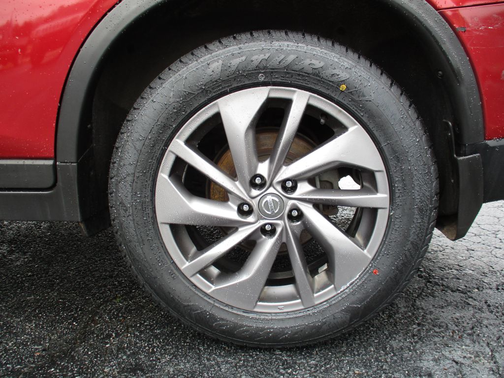 Photo 28 of this NISSAN ROGUE