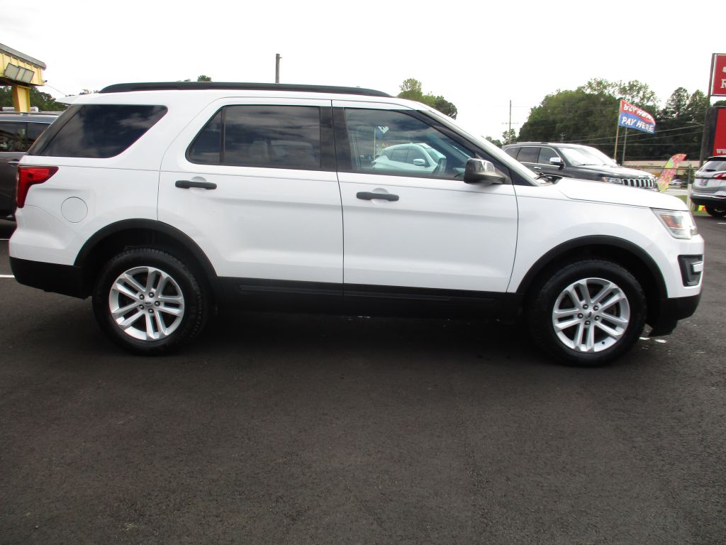 Photo 4 of this FORD EXPLORER