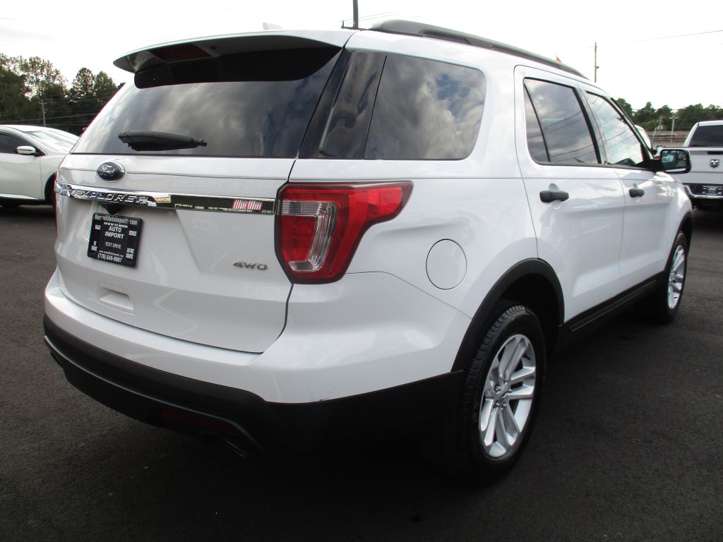 Photo 7 of this FORD EXPLORER