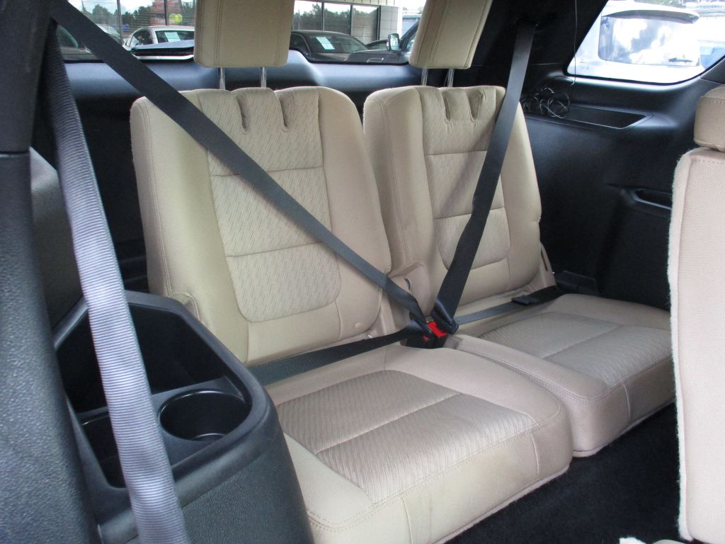 Photo 19 of this FORD EXPLORER