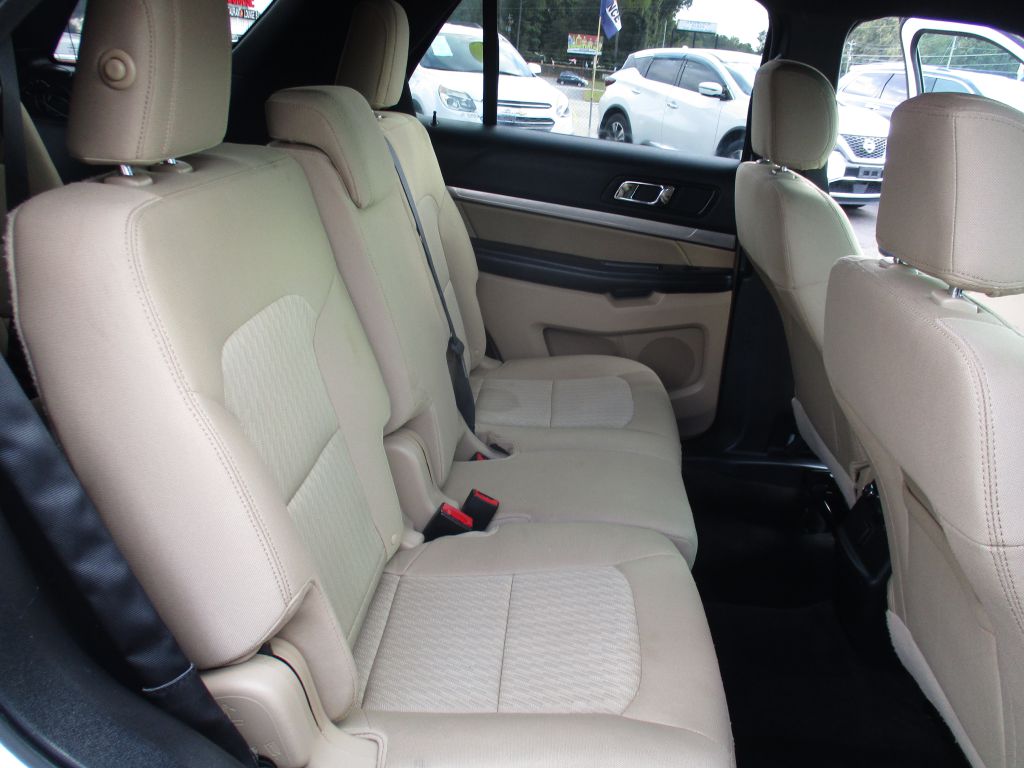Photo 20 of this FORD EXPLORER