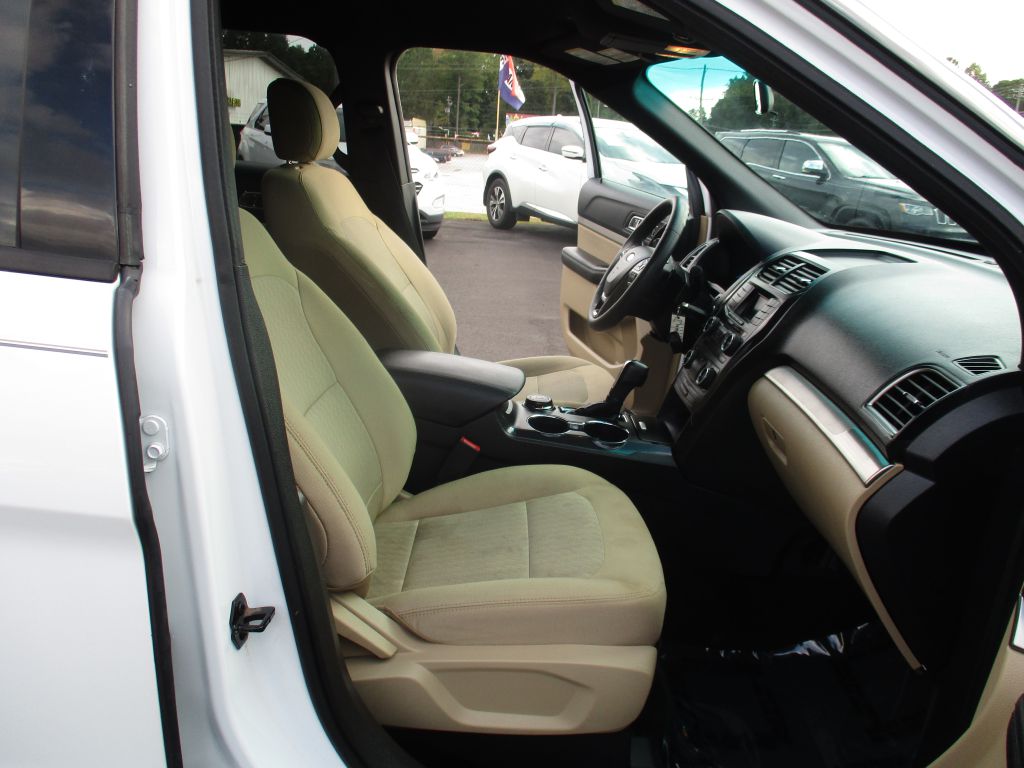 Photo 21 of this FORD EXPLORER