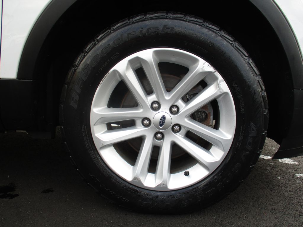 Photo 26 of this FORD EXPLORER