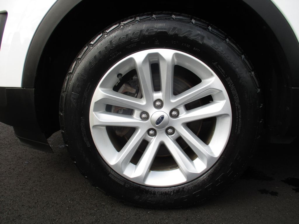 Photo 29 of this FORD EXPLORER