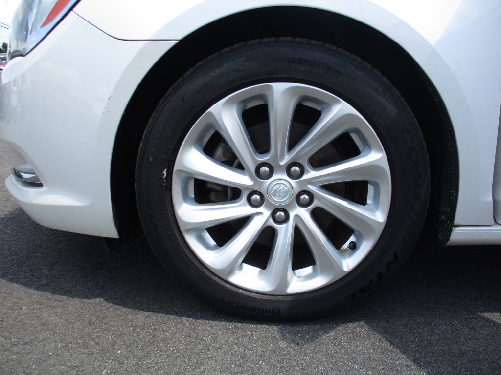 Photo 27 of this BUICK LACROSSE