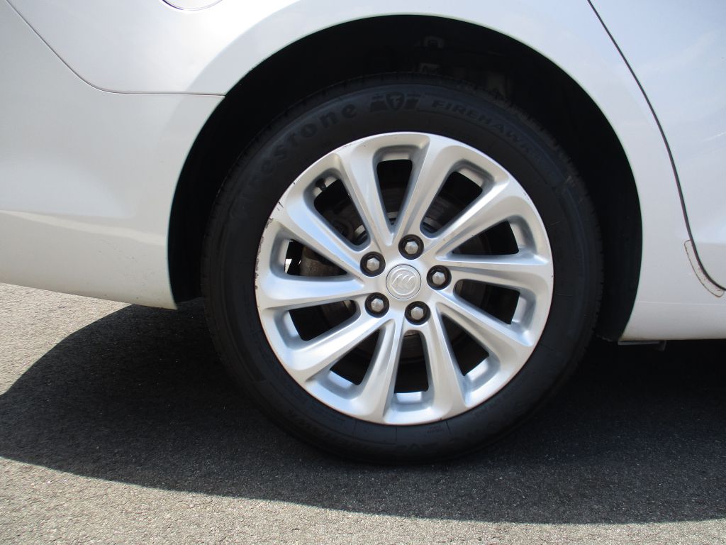 Photo 25 of this BUICK LACROSSE