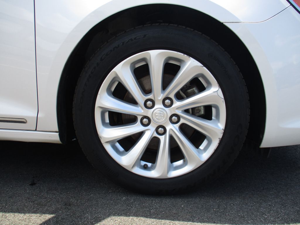 Photo 24 of this BUICK LACROSSE