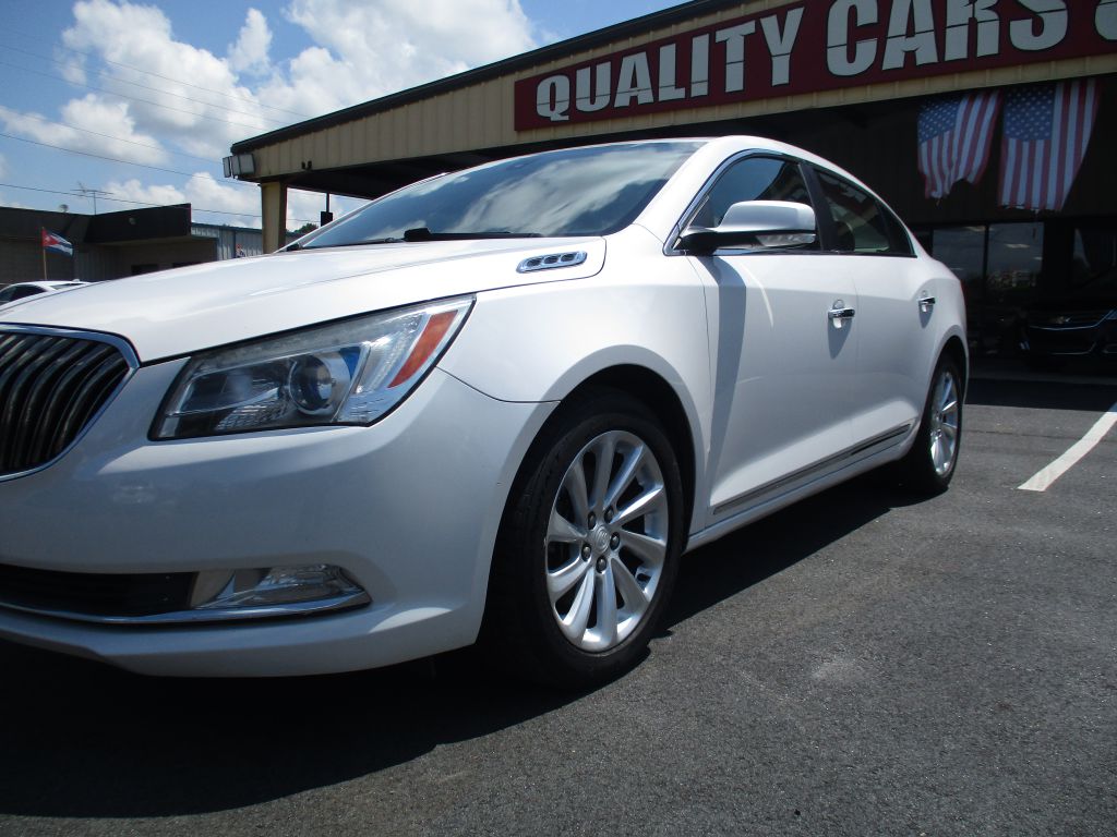 Photo 8 of this BUICK LACROSSE
