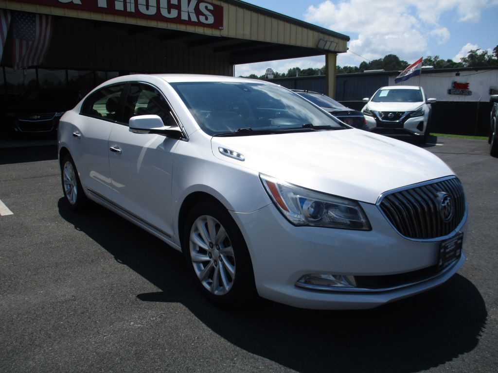 Photo 7 of this BUICK LACROSSE