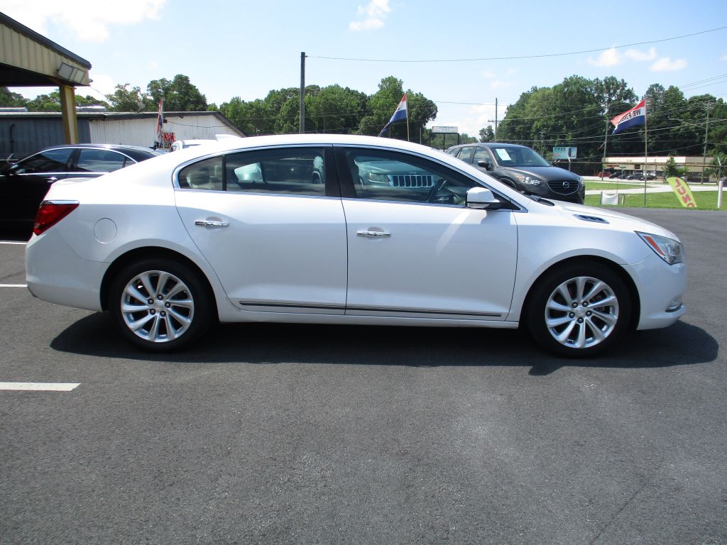 Photo 5 of this BUICK LACROSSE